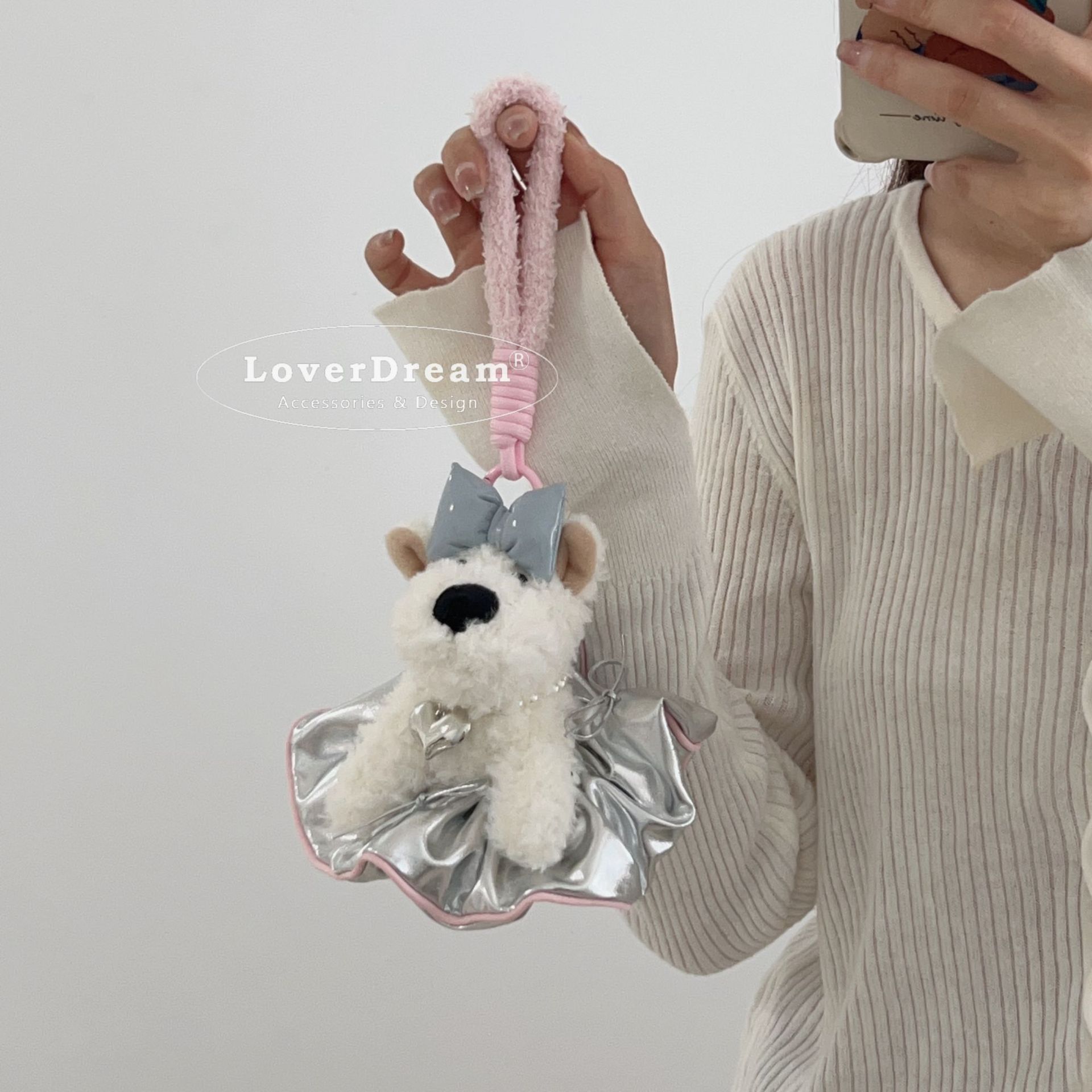 小众设计高级感仿皮蝴蝶结西高地狗狗挂饰 时尚钥匙扣包包挂件女