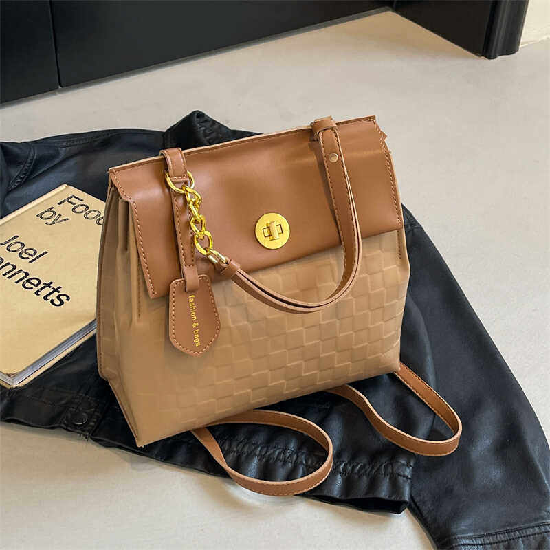 高级感小众包包女时尚百搭休闲网红单肩包女士双肩包多用途小背包