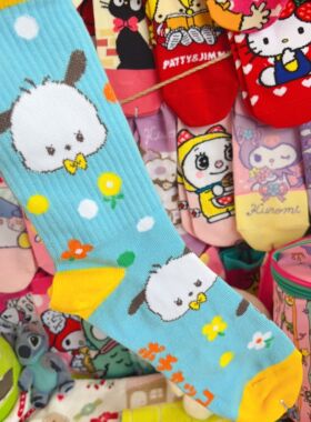 新品出口日单卡通中筒女袜可爱中筒袜帕恰狗pc狗女袜运动袜