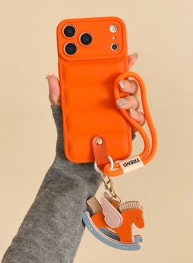 橙色TPU羽绒服适用于苹果17Promax手机壳皮质手绳iPhoneAir新款保护套16pro全包E防摔11PM/13/14/12/xr/8plus