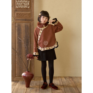 【顺丰】YOKI女童年服新中式改良羊毛重工刺绣手工钉珠亲子外套