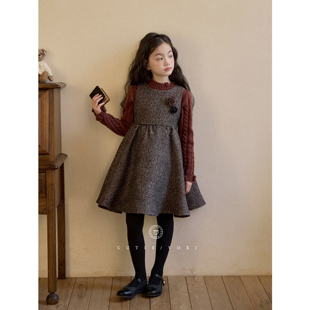 yoki女童年服礼服裙小香风亮片手工立体花朵重工连衣裙黑色裤袜