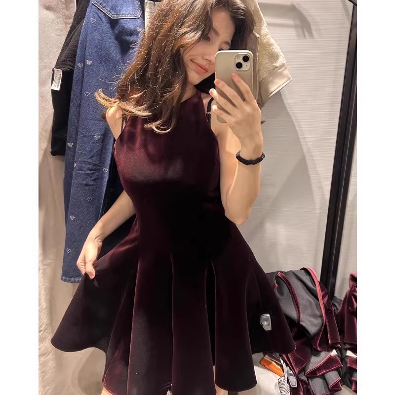 ZA秋冬新品女装休闲洋气波浪式天鹅绒连衣裙 4043185 800