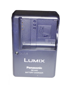 松下 LX2 LX3 FX8 FX9 FX50 FX180 S005E 原装 电池充电器 DE-A42