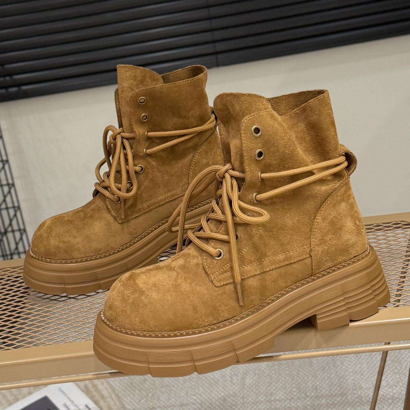 复古两穿翻盖真皮马丁靴粗跟短靴