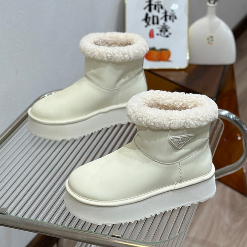 雪地靴冬季短靴加绒真皮棉靴