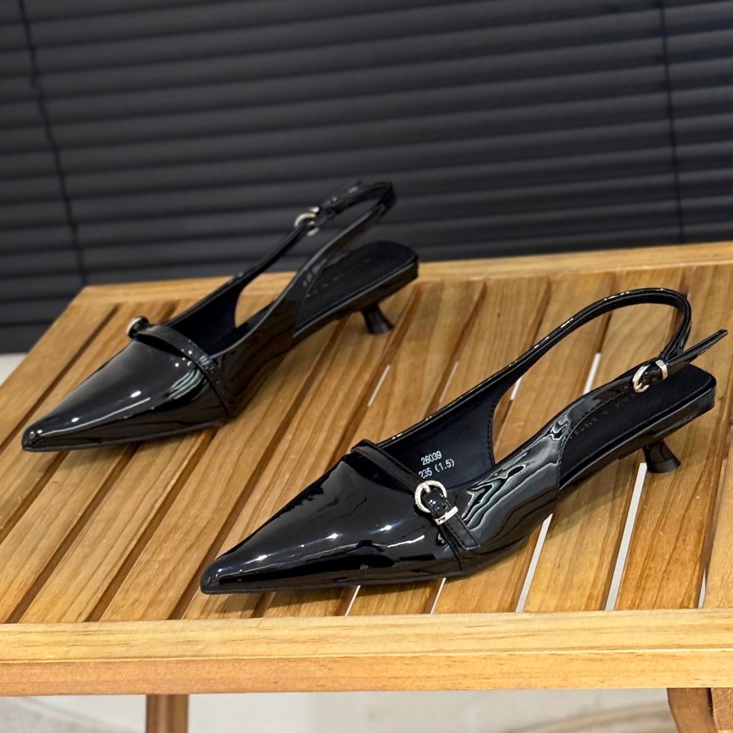 法式尖头包头凉鞋女2026新款漆皮细跟单鞋仙女风配裙子一脚蹬女鞋,女鞋,时装凉鞋,淘宝优惠券,粉丝福利购,淘宝优惠卷