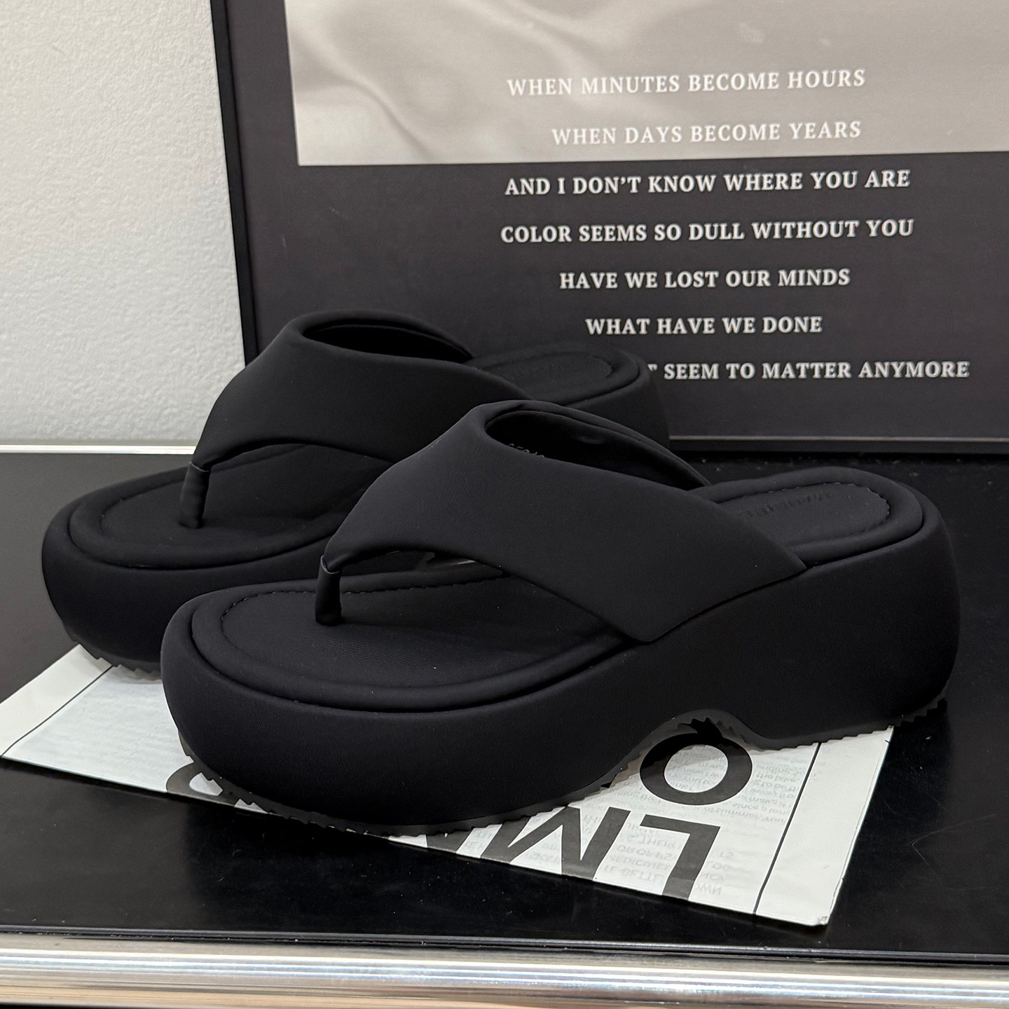 6cm增高黑色厚底人字拖女2026夏季新款配裙子防滑显腿长夹趾拖鞋