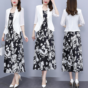 RM19101#胖mm时尚小西服套装2023年秋季大码女装新款碎花无袖宽松吊带裙潮