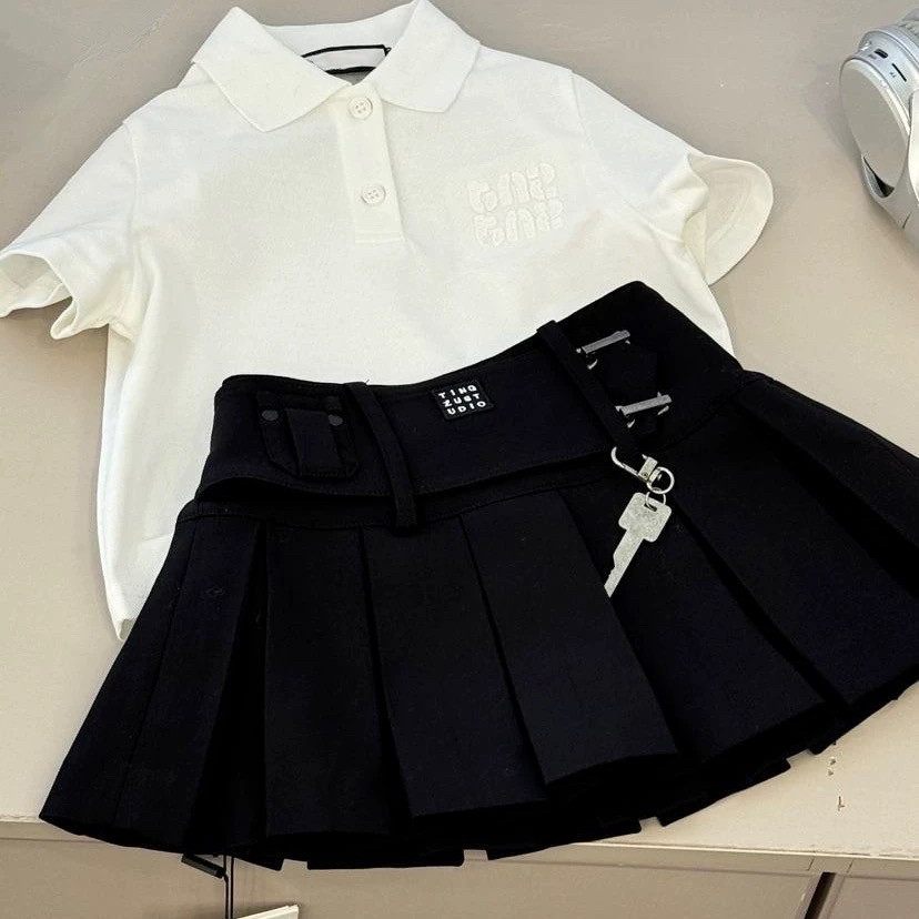 现货女童洋气套装2026春夏新款儿童polo衫短袖T恤百褶半裙两件套
