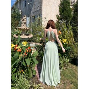 度假风网纱无袖挂脖连衣裙女夏季浅绿色收腰大摆裙子气质露背长裙