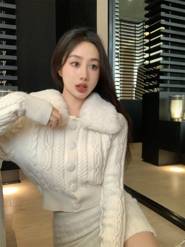 早安纯欲毛领衣女秋冬修身女上衣
