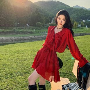法式红色连衣裙女装夏季漂亮绝美高级感新疆出游穿搭长袖裙子套装