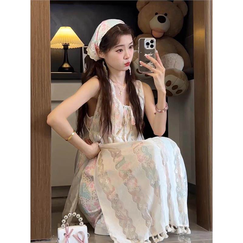 法式温柔风碎花吊带连衣裙仙女夏季叠穿罩裙海边度假沙滩裙子套装
