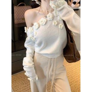 kumikumi设计感立体花朵斜肩气质长袖针织衫女装秋冬显瘦百搭上衣