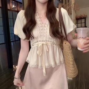 气质独特漂亮上衣 夏季 设计感V领蕾丝花边系带掐腰短袖 衬衫 女法式
