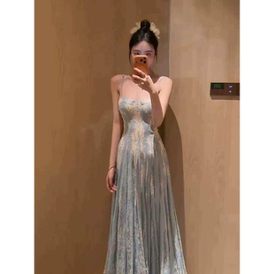 法式温柔风蕾丝拼接吊带连衣裙女夏季修身显瘦收腰海边度假长裙子