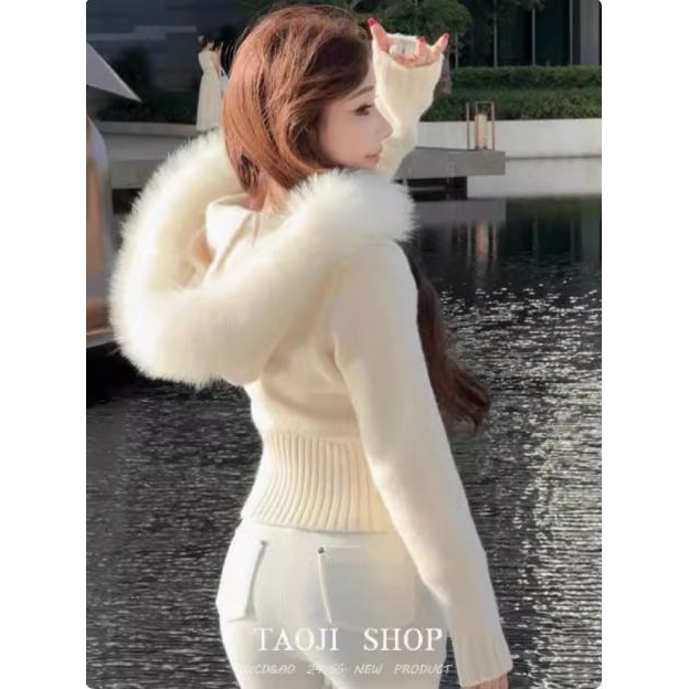 法式温柔风毛领连帽衣外套