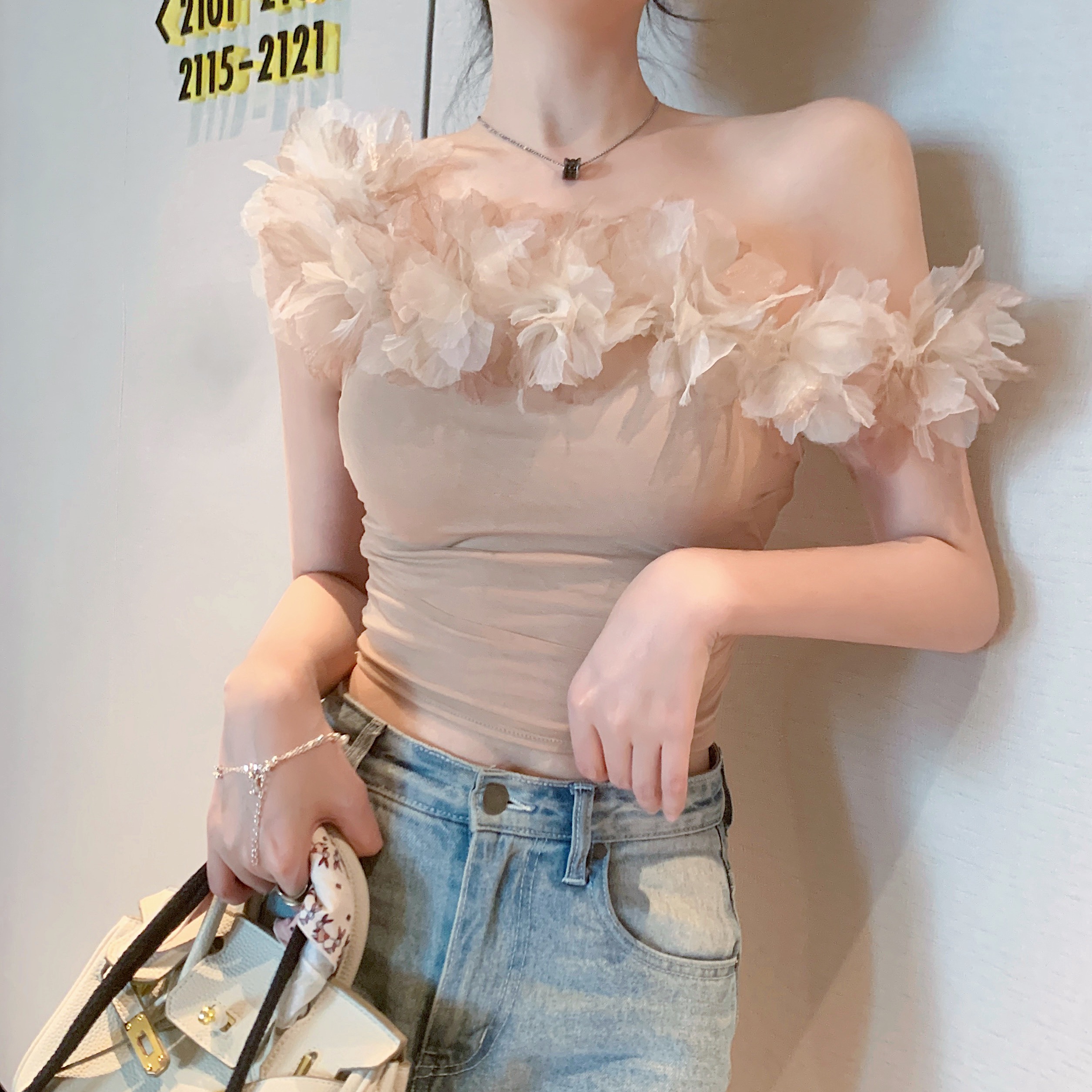 一字肩花瓣吊带背心女夏季