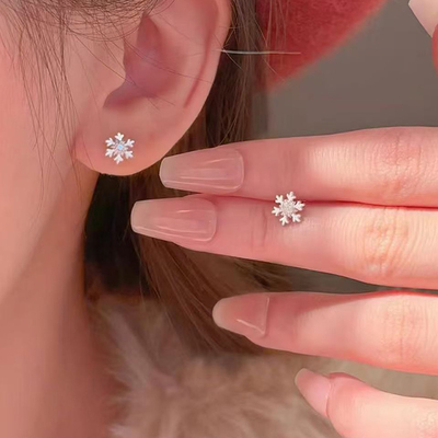 雪花耳钉女2025新款小众设计感百搭时尚气质小巧学生圣诞耳环耳饰