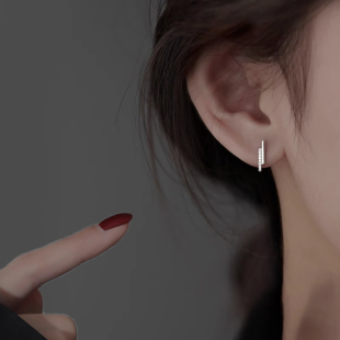 一字耳钉女2023新款 简约冷淡风小巧耳钉925纯银几何耳环耳饰 爆款
