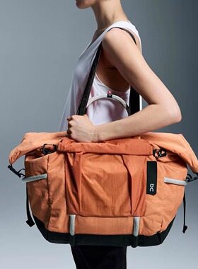 On昂跑 Track Pack 40L大容量多功能可再生材质都市健身包单肩包