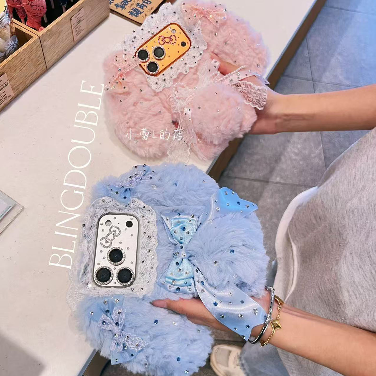 洛丽塔毛绒水钻小狗狗毛绒蝴蝶结手机壳适用苹果17pm/16pro/17pro