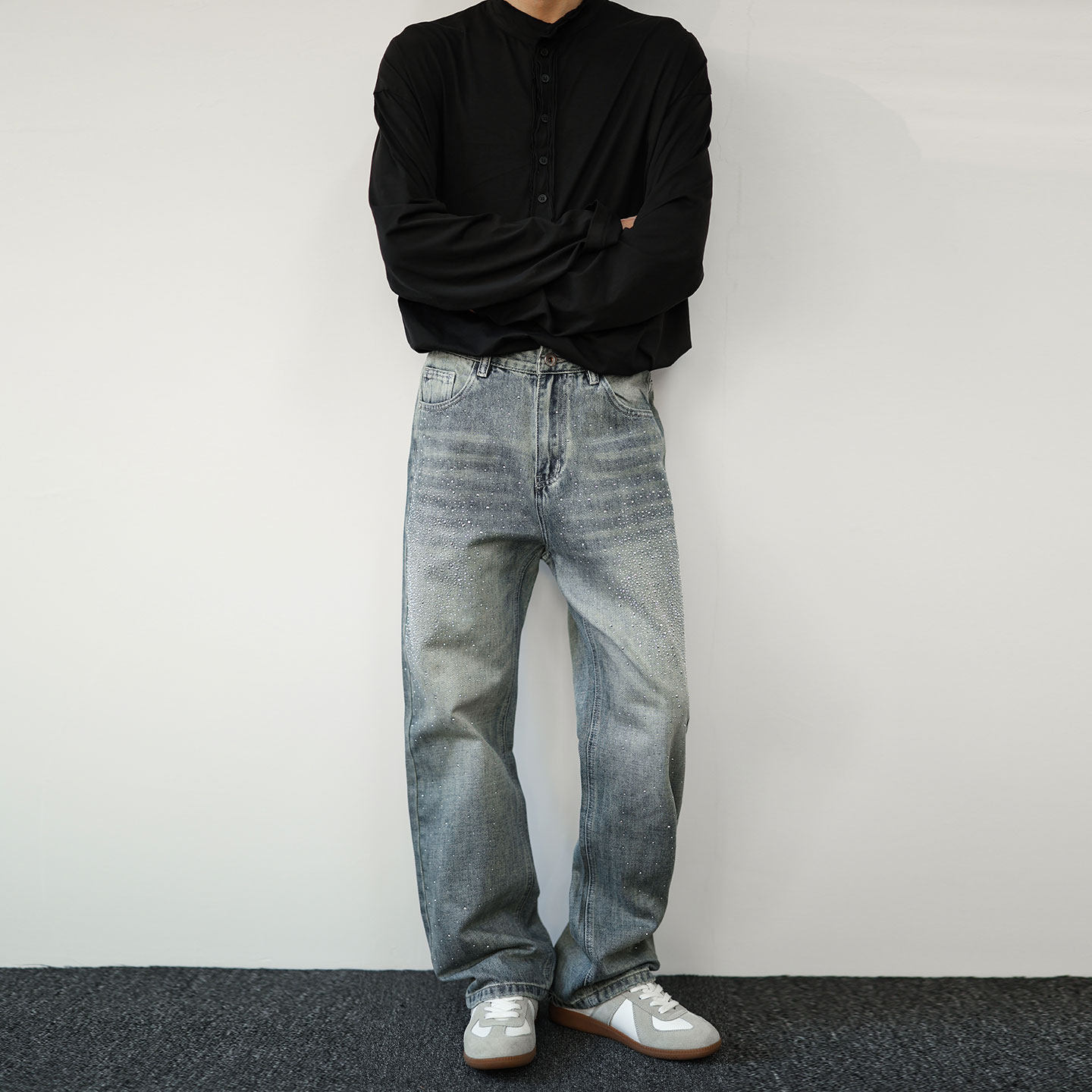 高端烫钻男款牛仔裤宽松直筒长裤图片