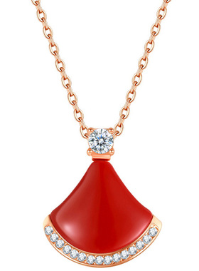 滴油吊坠新款小众设计扇形小裙子项链女简约百搭锁骨链