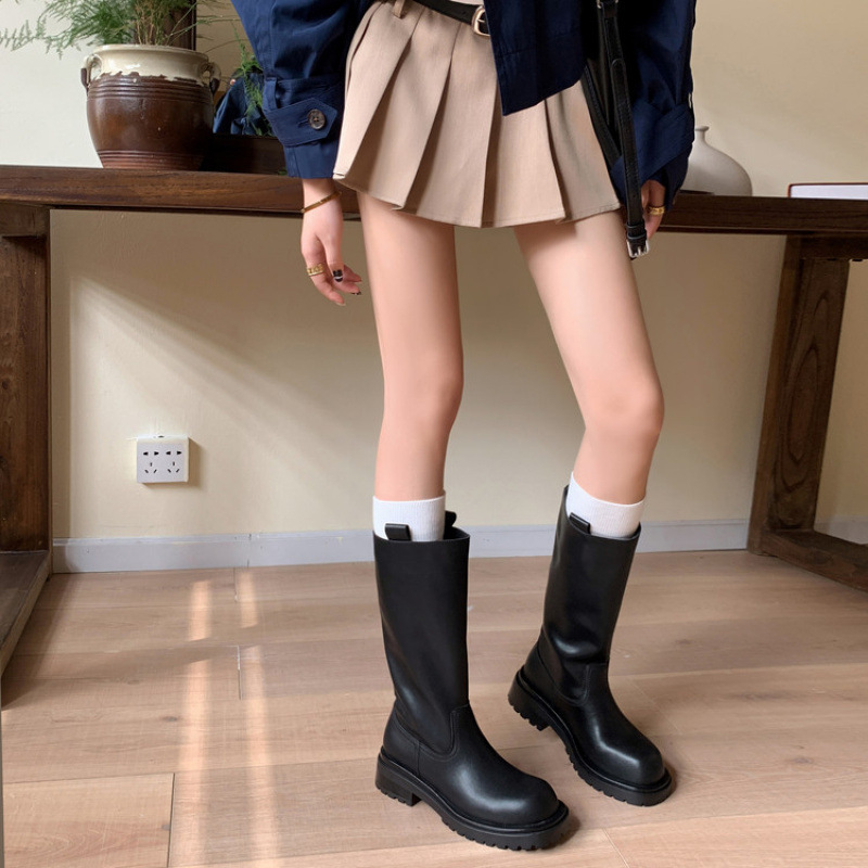 2025秋季韩版中筒靴低跟素面直筒女靴子大码4041码烟筒靴骑士靴