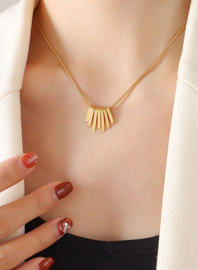 韩国简约扇形项链ins冷淡风小众金色锁骨链气质网红饰品个性吊坠