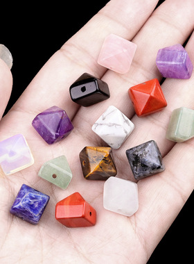 天然水晶半宝石10mm金字塔直孔