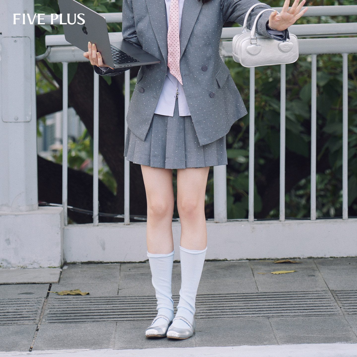 FIVE PLUS立体百褶修身款精工微珠亮片混纺质感A字半身裙26春新品