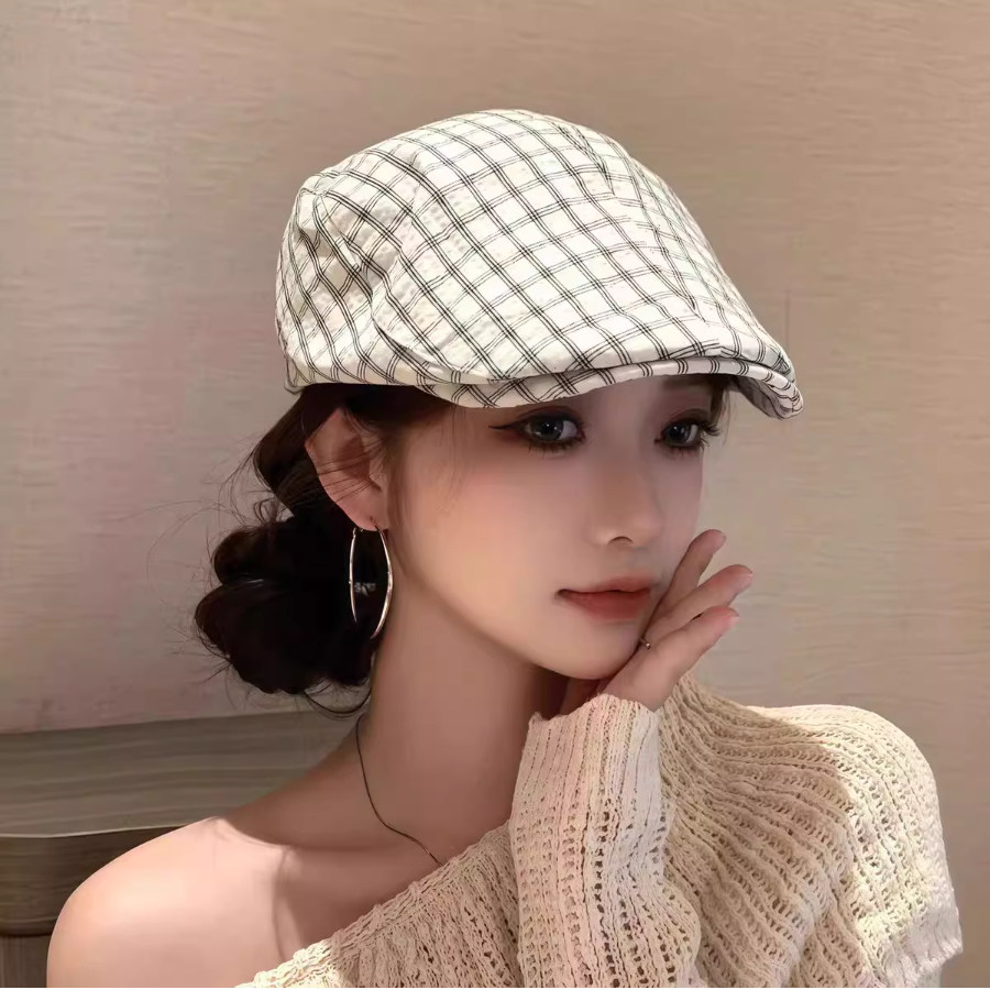 日系文艺复古格纹前进帽女显脸小