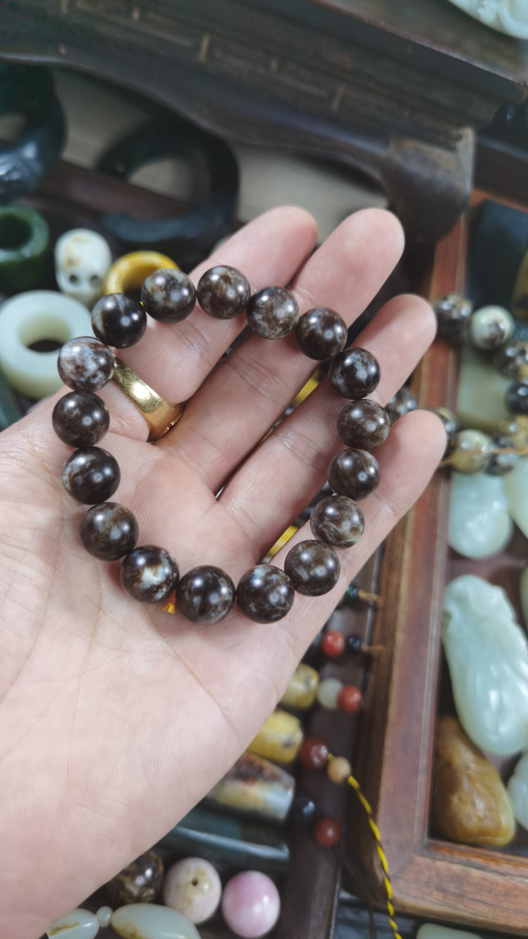 新疆艾德莱斯玉珠子手串卡12