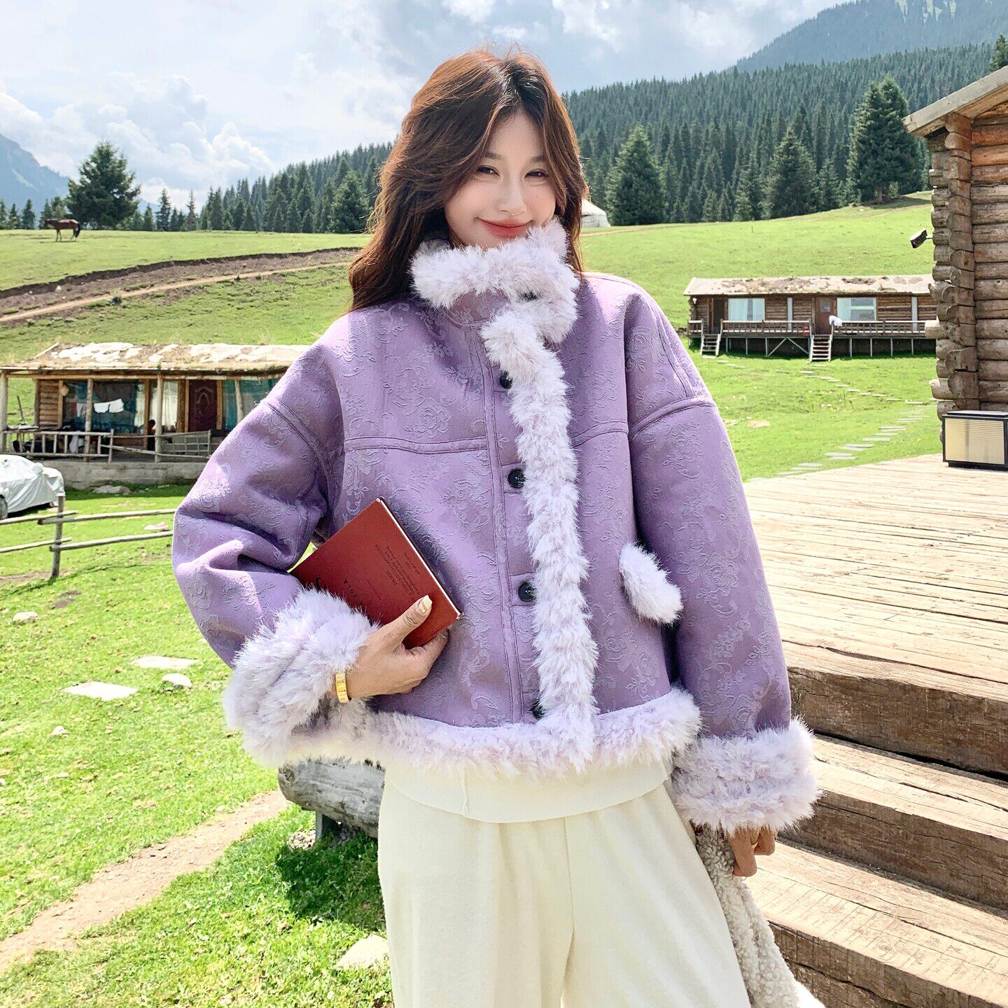 甜美羊羔毛短外套女冬季紫色毛领皮毛一体减龄小个子
