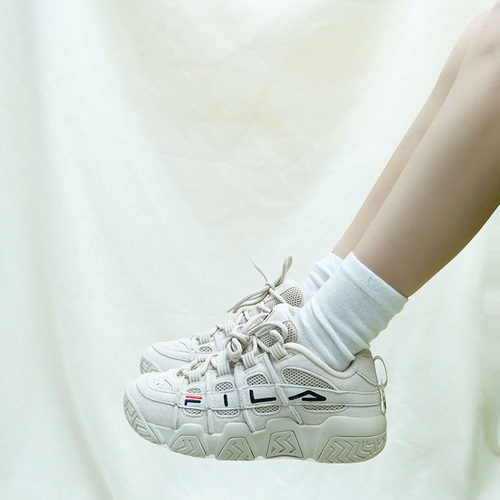 FILA斐乐小麦色面包鞋篮球鞋