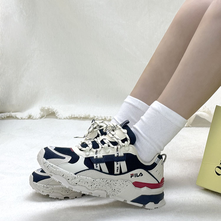 斐乐运动休闲男女系带透气老爹鞋