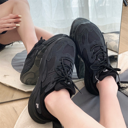 斐乐女运动跑步鞋新款