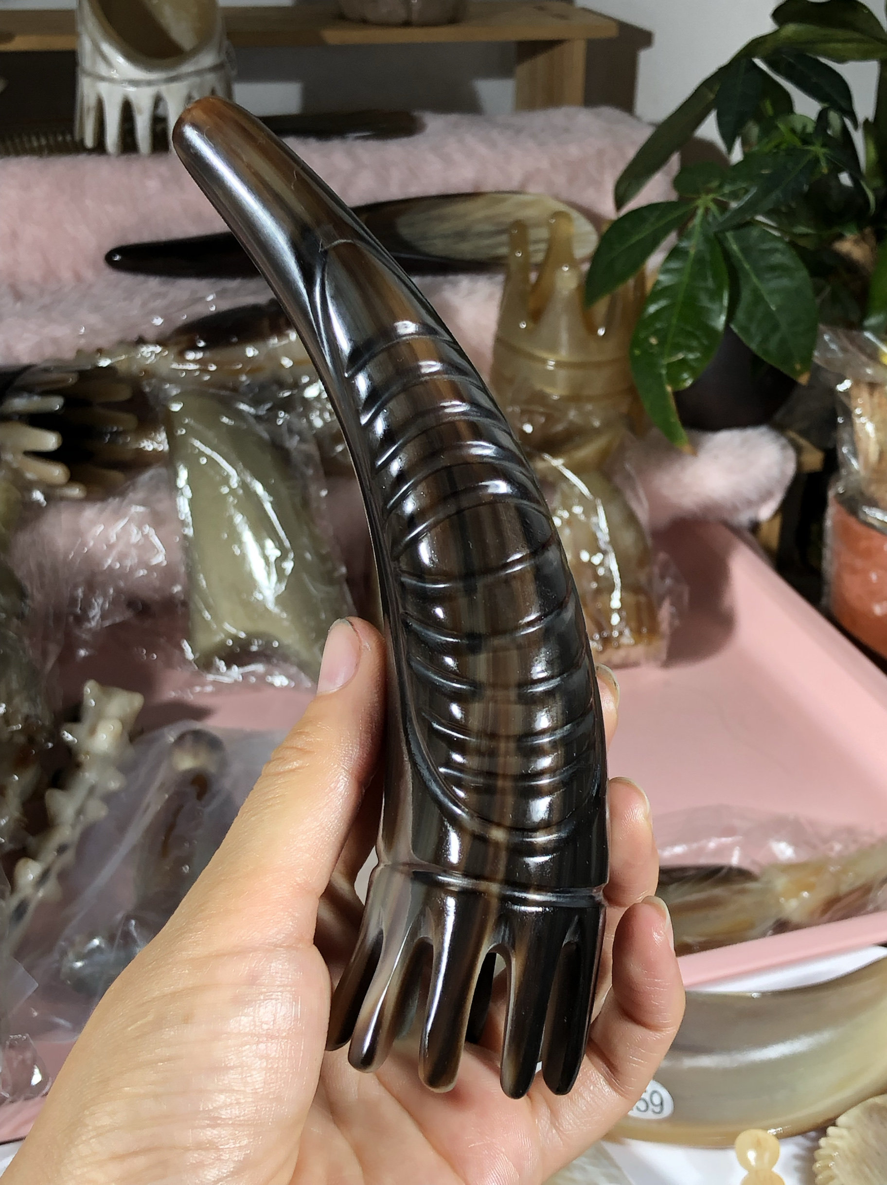 天然牛角头疗梳子头部按摩器经络梳子/化妆梳/按摩梳