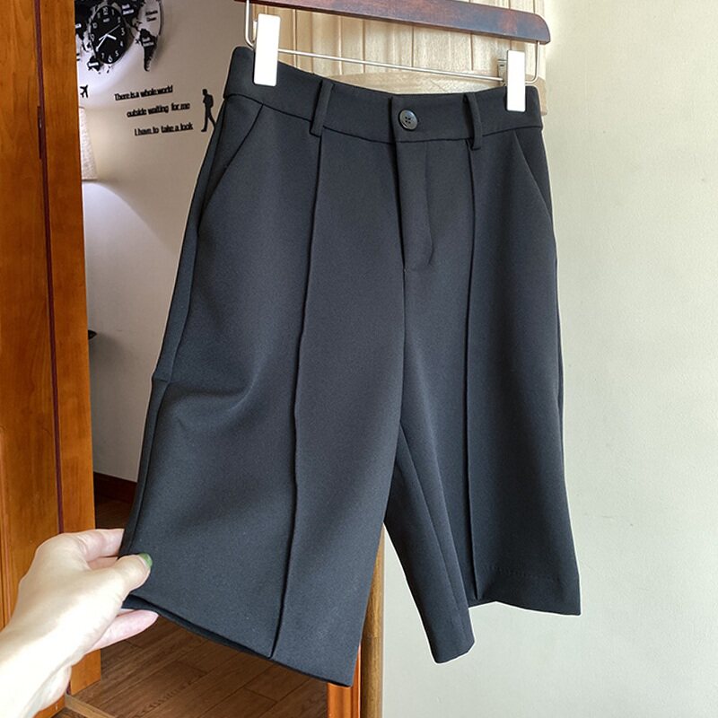大码女装夏季薄款西装短裤胖妹妹梨型身材裤子宽松中裤阔腿五分裤