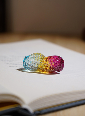 “好事花生”玻璃小摆件