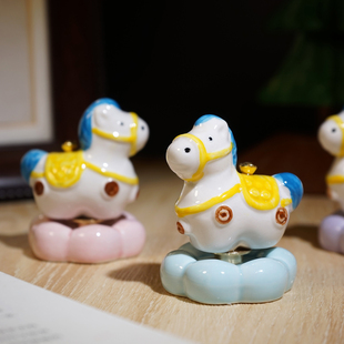 元宝转转马陶瓷小摆件可爱解压旋转工位办公室电脑桌面装饰品