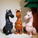 手工木雕小摆件工位办公桌面创意马年同事礼物 天选高冷拽马