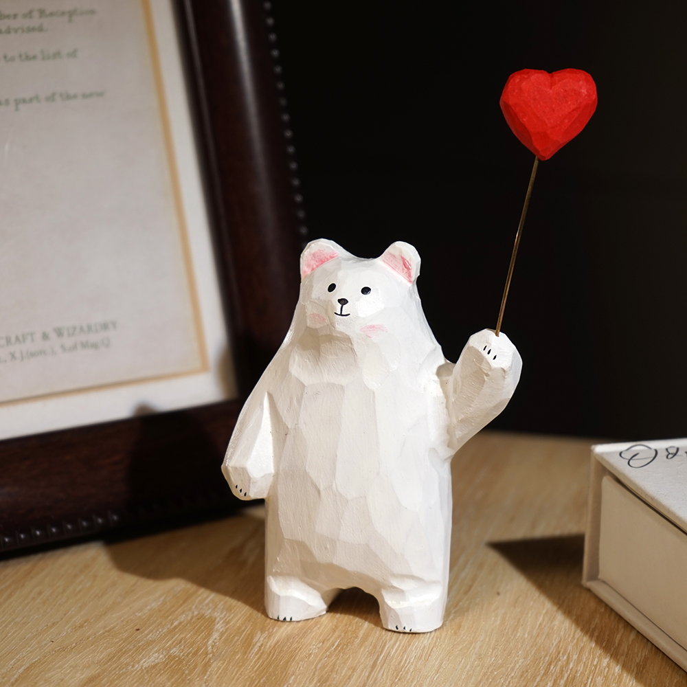 白熊举爱心手工木雕小摆件