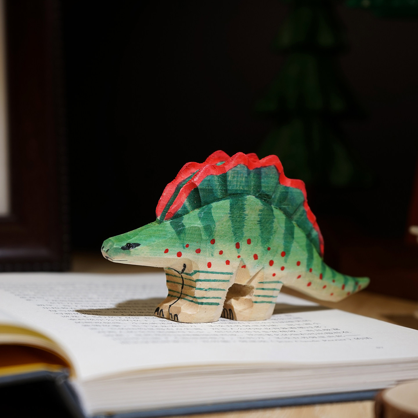 剑背龙手工木雕小摆件恐龙动物卡通实木雕刻电视书柜桌面装饰品,家居饰品,装饰摆件,淘宝优惠券,粉丝福利购,淘宝优惠卷