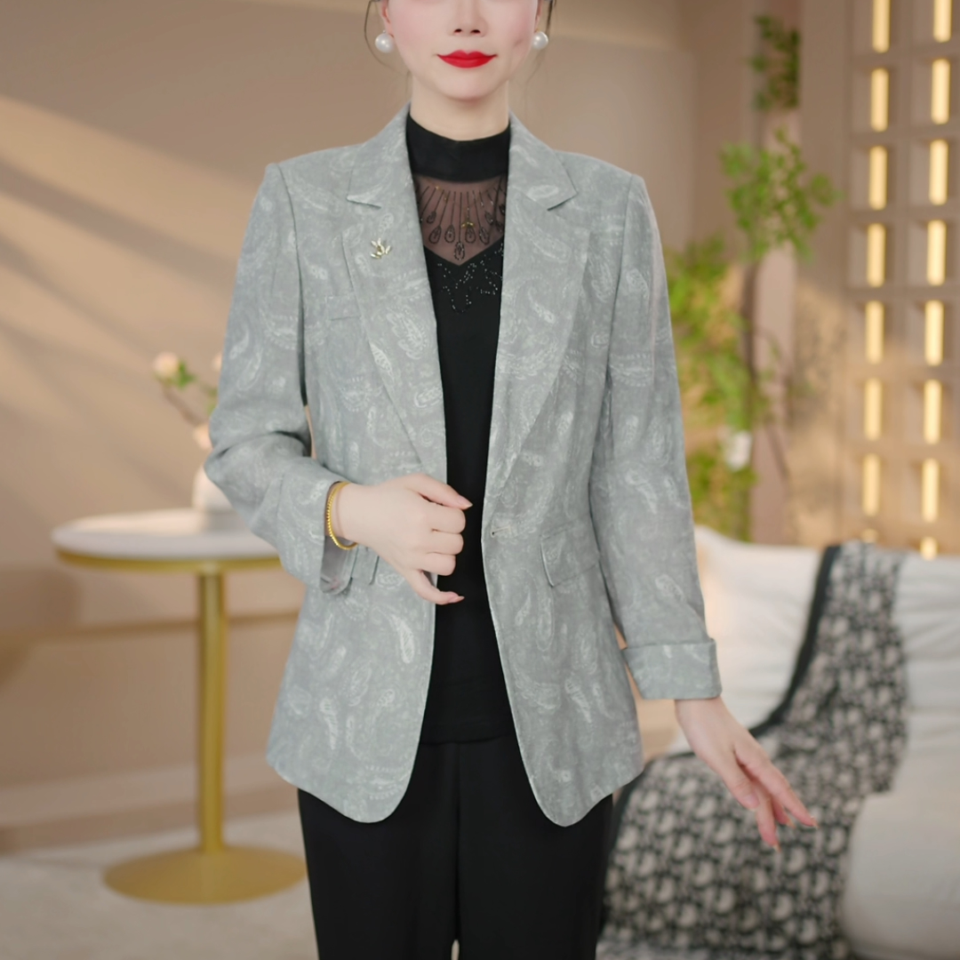 气质小香风外套女春秋2026新款流行爆款高端品牌妈妈短款西服上衣