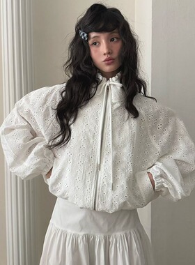 韩国东大门2026新款立领蕾丝镂空刺绣宽松拉链收腰夹克风衣短外套