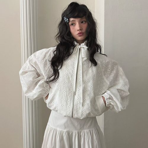 韩国立领蕾丝镂空风衣外套