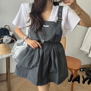 韩国东大门洋气减龄个性字母贴标松紧腰露背收腰显瘦背带连衣裙女